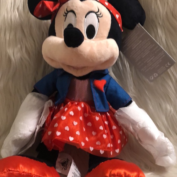 Hip Minnie Mouse 🆕 - Picture 3 of 6